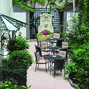 **** Hotel De Varenne Frankrijk